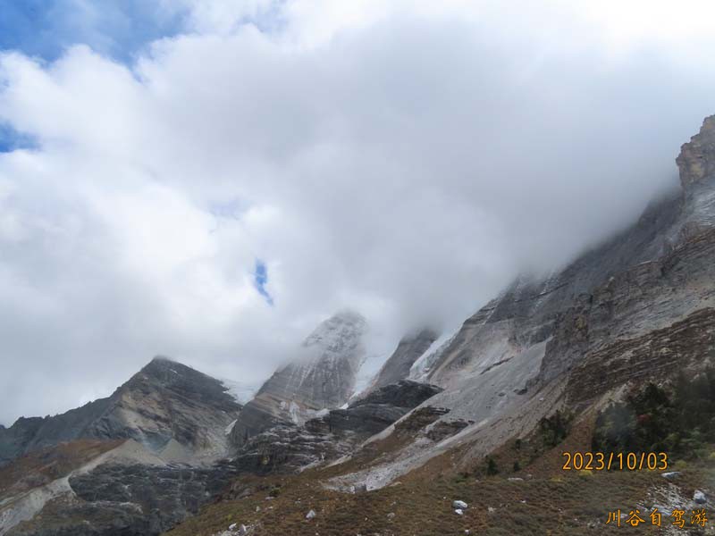 夏诺多吉雪山03.jpg