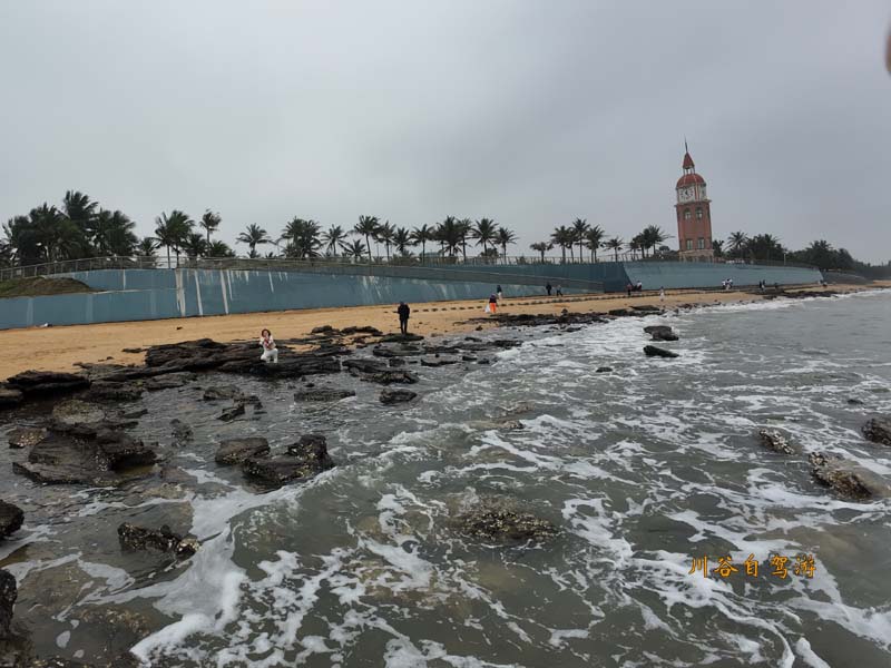 17海口海边沙滩.JPG