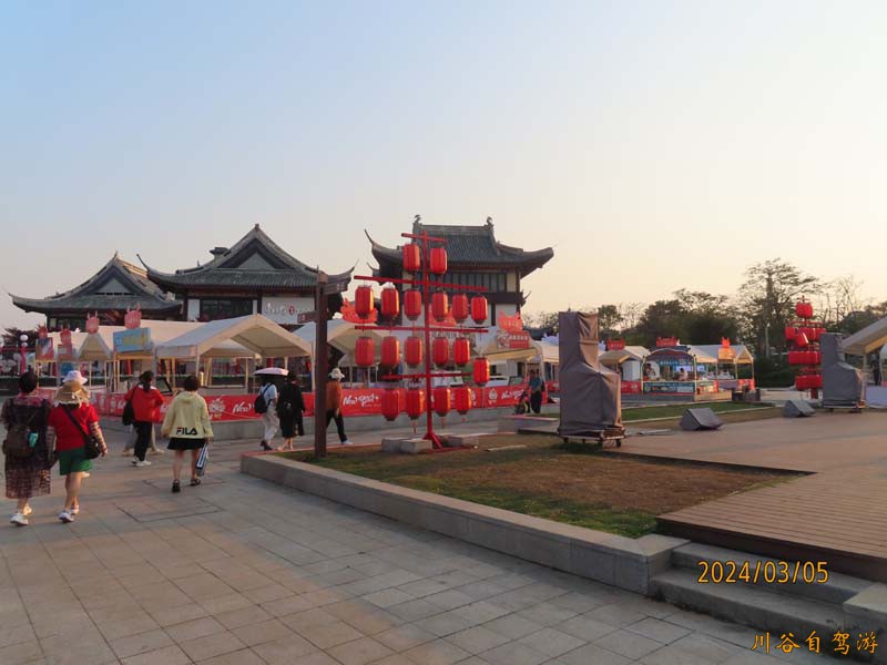 17风情饮食街.JPG