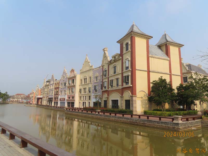 25风情商业街.JPG