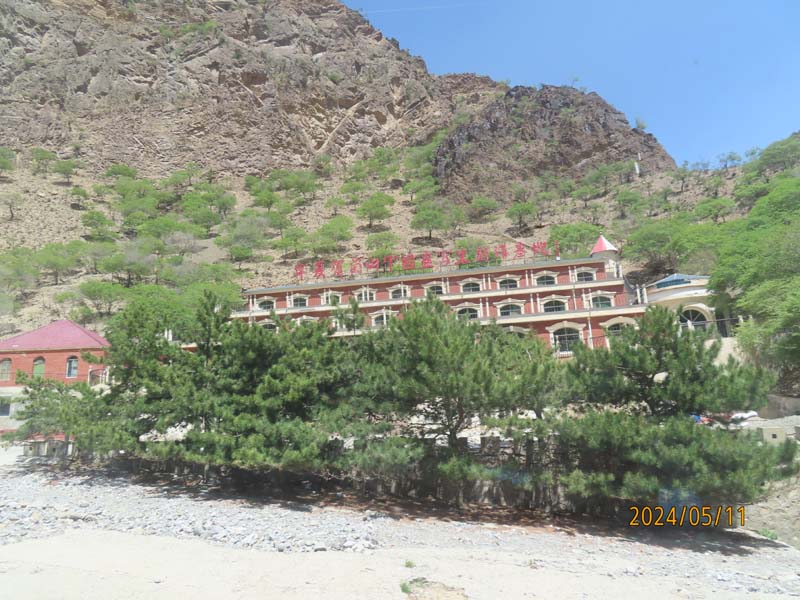 18贺兰山山脉观光.JPG