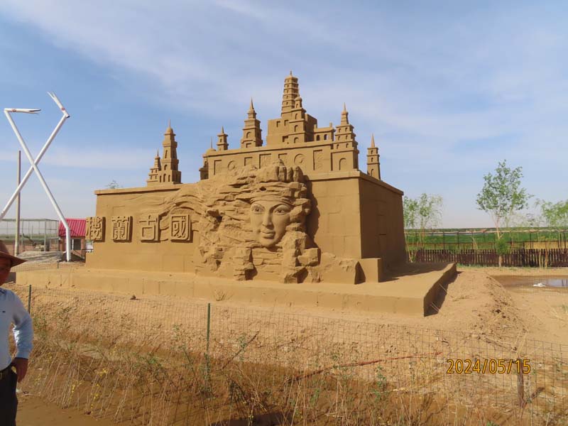 16巴彦淖尔纳林湖景区.JPG