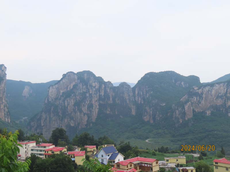 12独山十里绝壁画廊.JPG