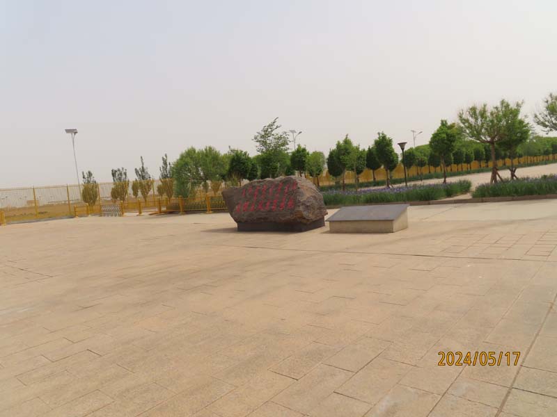 13策克口岸.JPG