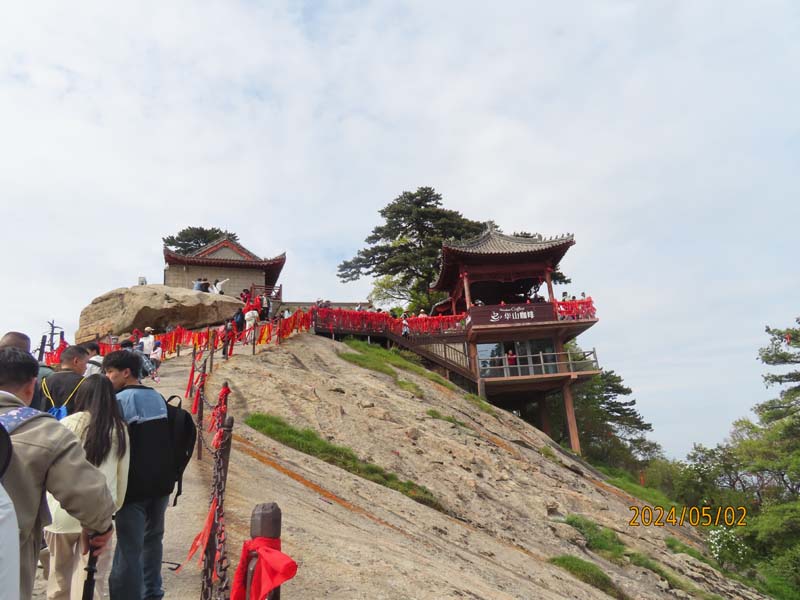 08华山西峰.JPG