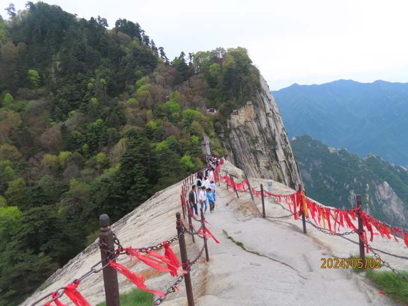 10华山西峰.JPG