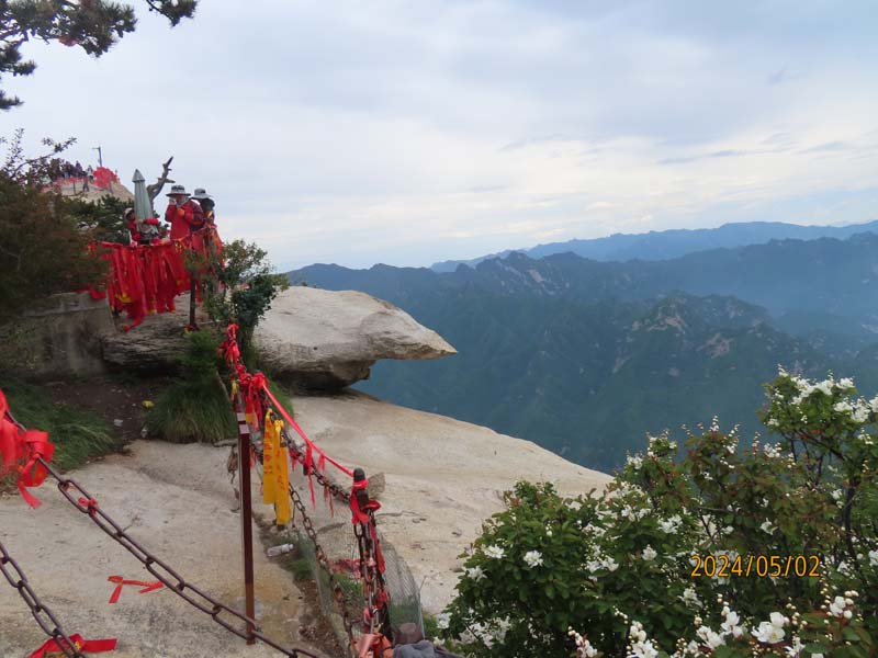 22华山西峰.JPG