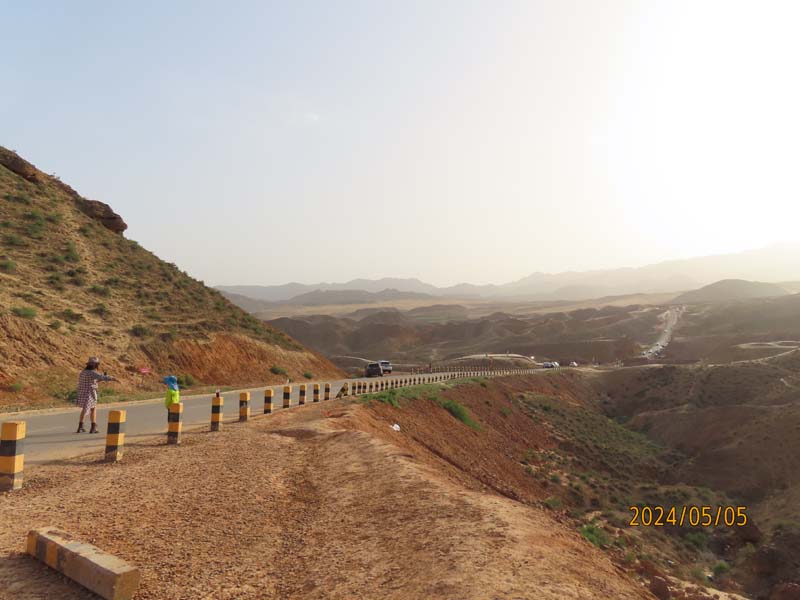 07宁夏中卫66号公路.JPG
