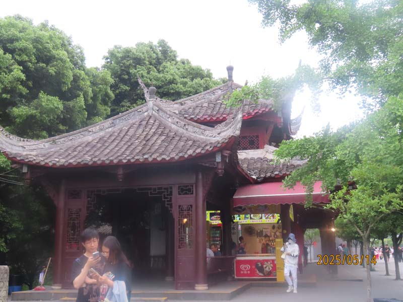 21都江堰景区.JPG