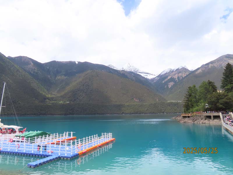 04巴松措湖心岛.JPG 04巴松措湖心岛.JPG