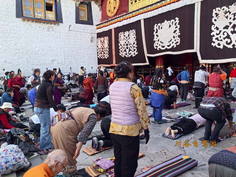 16大昭寺广场.jpg 16大昭寺广场.jpg
