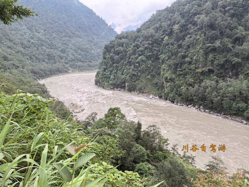 15墨脱林多大拐弯.jpg