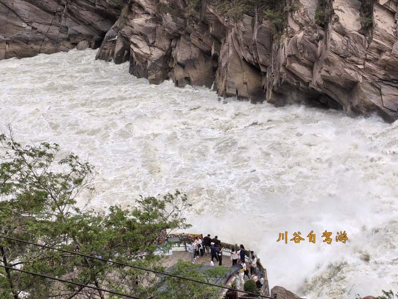 23虎跳峡.jpg